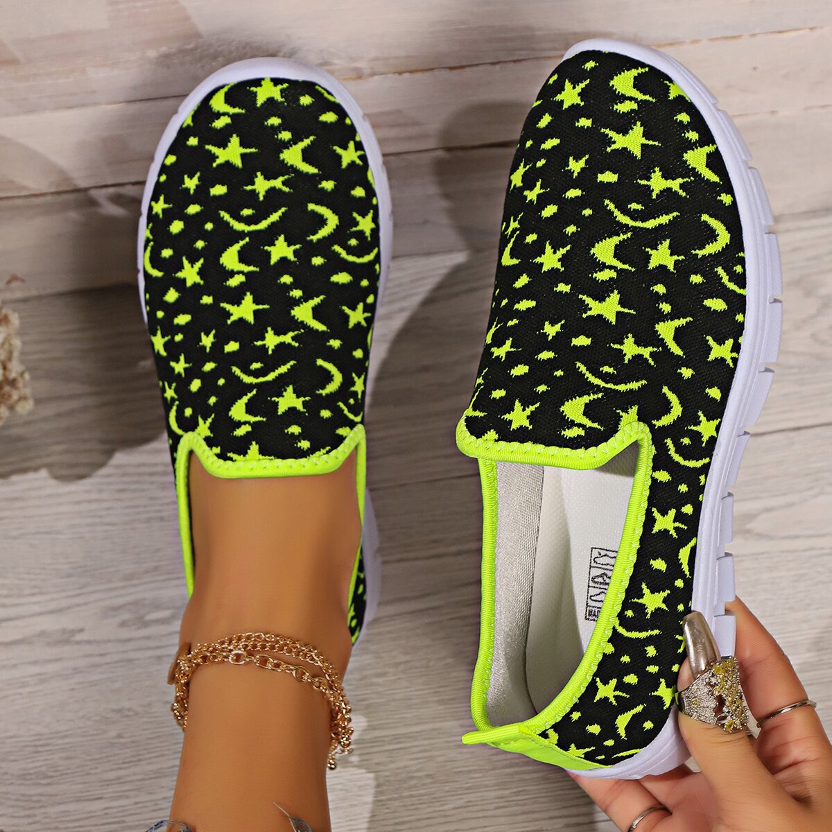 Orthopedic Patterned Slip-On Sneakers – Lightweight Breathable Comfort Walking Shoes