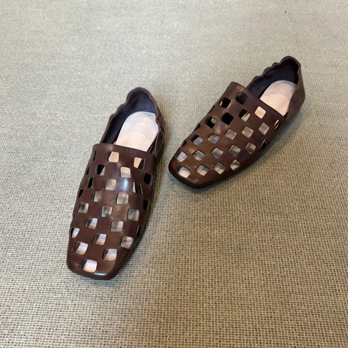 OrthoCare Retro Flat Shoes With Elegant Pleats