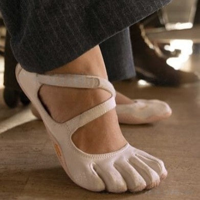 Fiora | Women’s Orthopedic Five Finger Barefoot Shoes