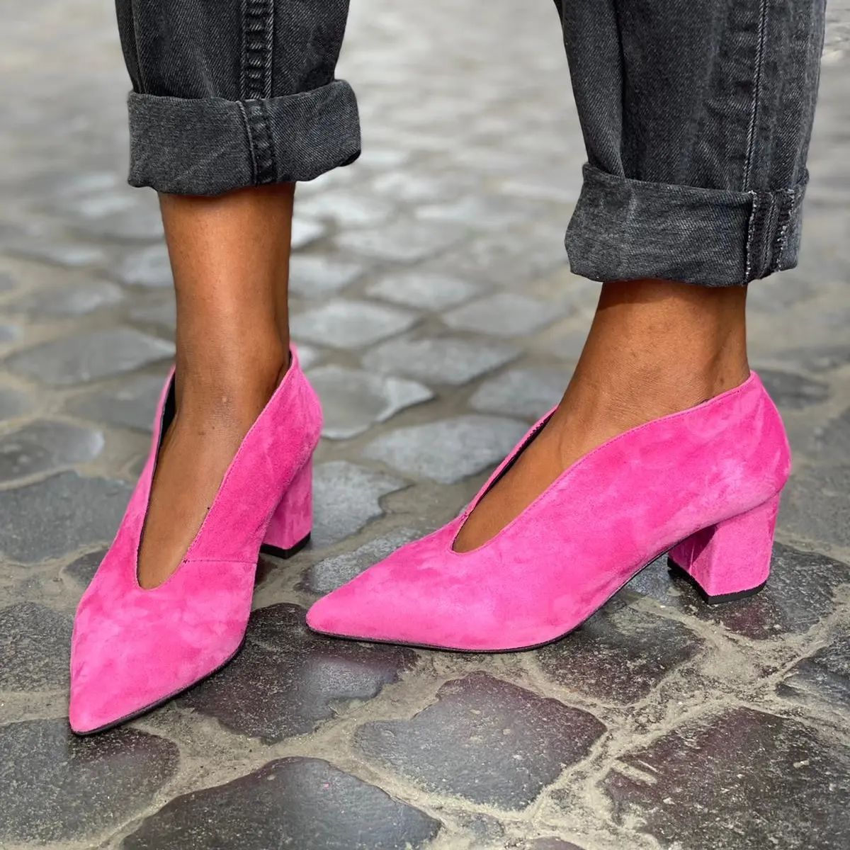Orthopedic Pointed Toe Heels – Elegant Low Block Heel Comfort Dress Shoes