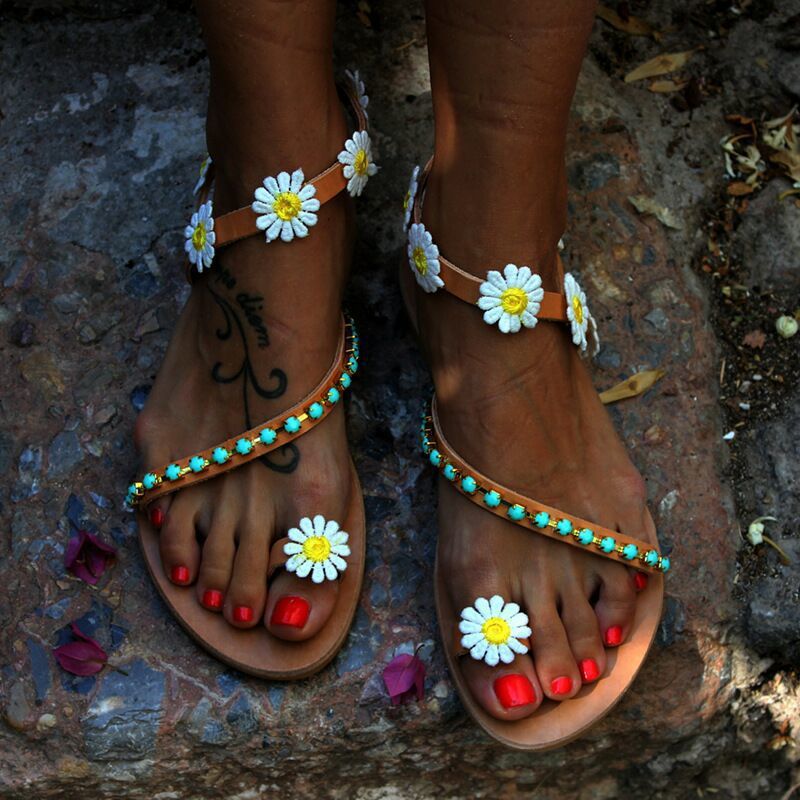 Floris | Women’s Orthopedic Boho Daisy Toe Ring Sandals