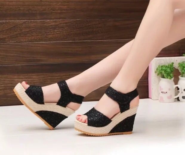 OrthoCare Flat-Bottomed High-Heeled Sandals - Unique Elegance