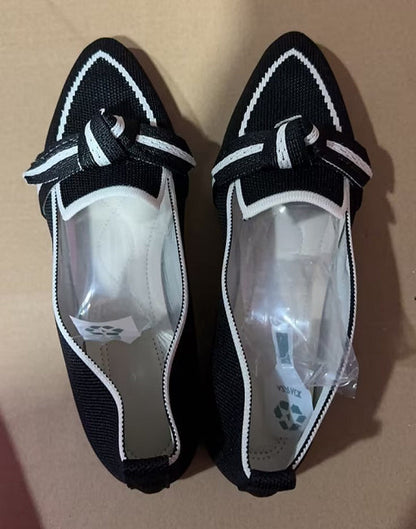 OrthoCare Pointed Toe Flat Shoes With Bow