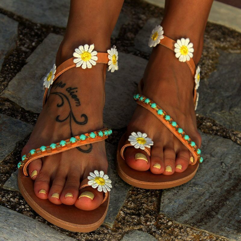 Floris | Women’s Orthopedic Boho Daisy Toe Ring Sandals