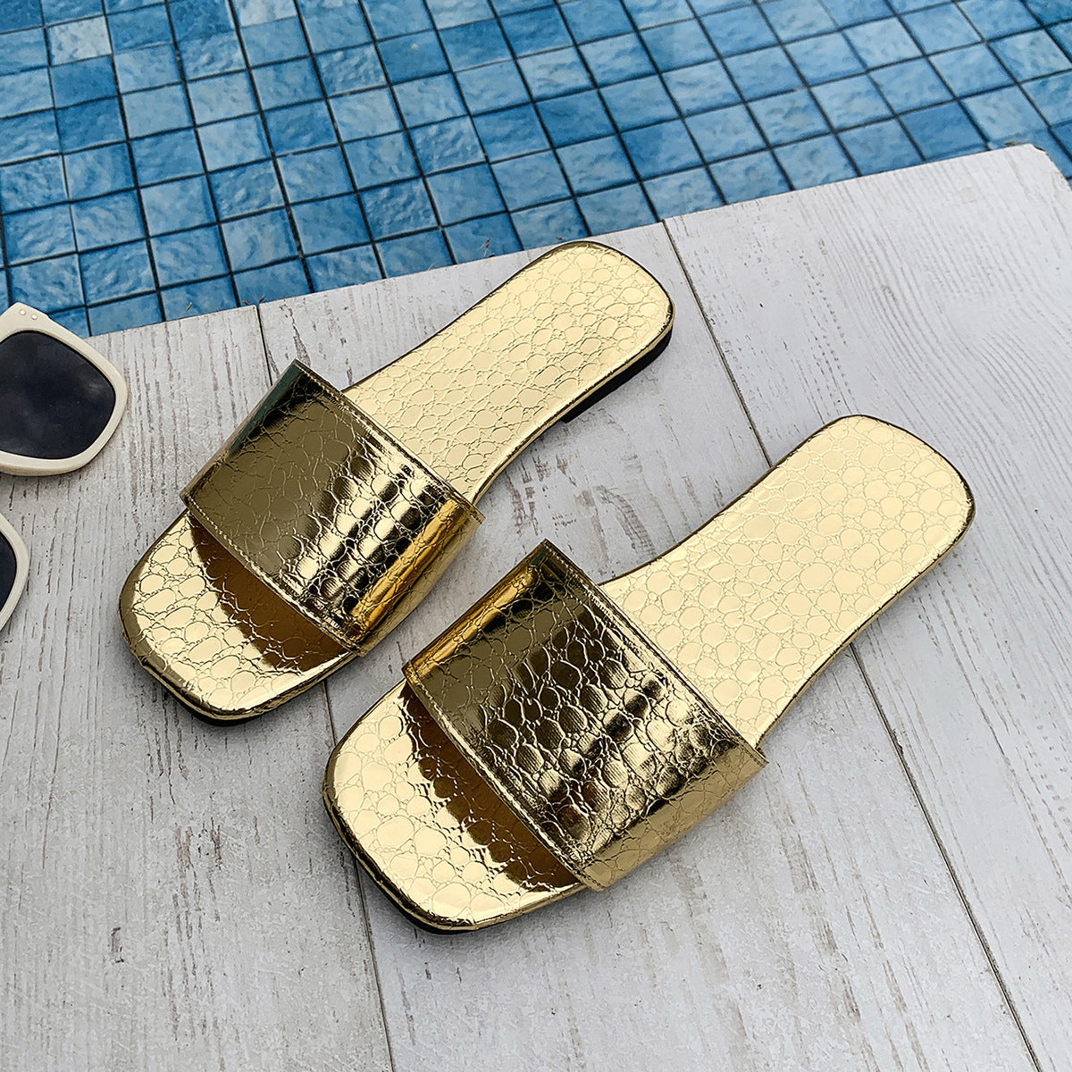 Quillar | Women’s Orthopedic Metallic Crocodile Slide Sandals