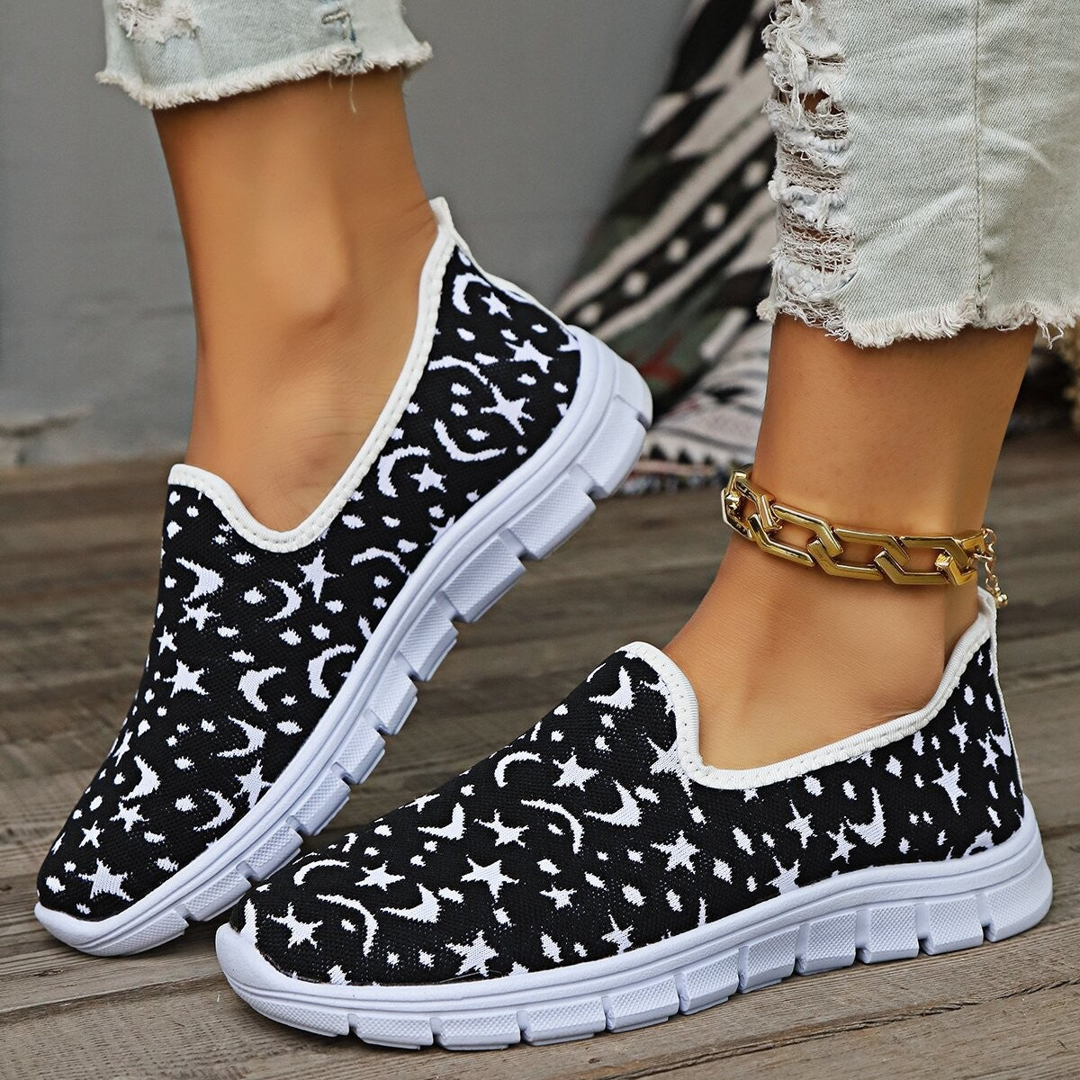 Orthopedic Patterned Slip-On Sneakers – Lightweight Breathable Comfort Walking Shoes