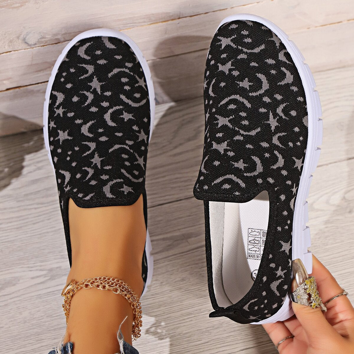 Orthopedic Patterned Slip-On Sneakers – Lightweight Breathable Comfort Walking Shoes