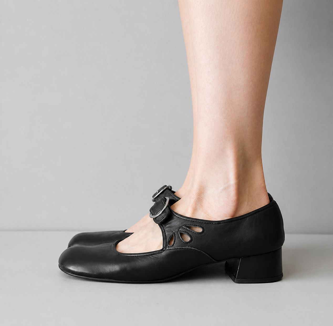 Bianca | Orthopedic Buckle Shallow Cut Single Shoes
