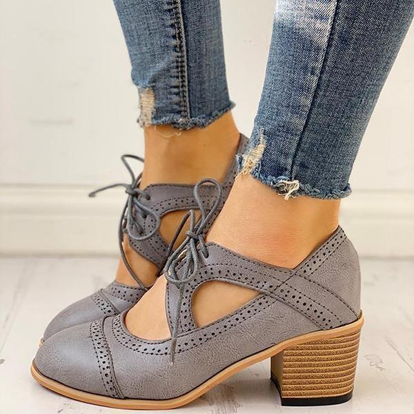 Diana | Orthopedic Retro Block Heel Oxford Shoes – Lace-Up Cutout Design