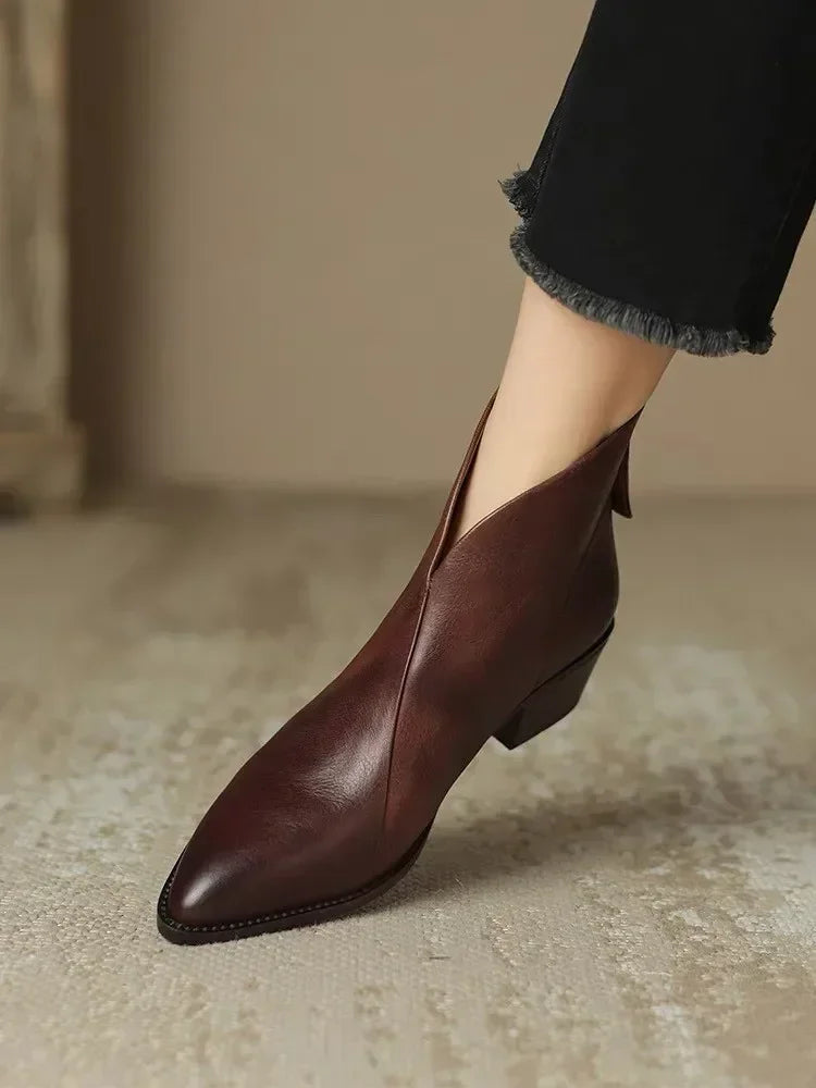 Daffodil | Orthopedic Pointed-Toe Leather Ankle Boots with Block Heel