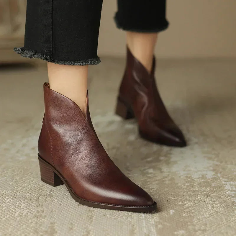 Daffodil | Orthopedic Pointed-Toe Leather Ankle Boots with Block Heel
