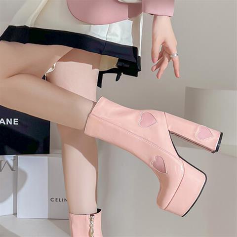Quinley | Orthopedic Glossy Black Platform Heart Accent Ankle Boots