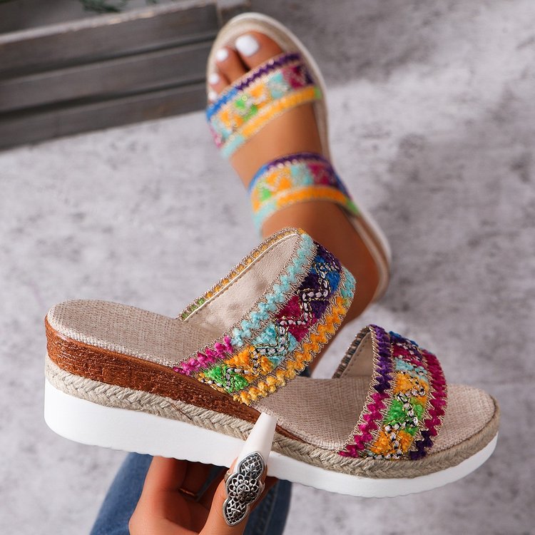 OrthoCare Woven Sandals With A Wavy Pattern - Unique Ethnic Style