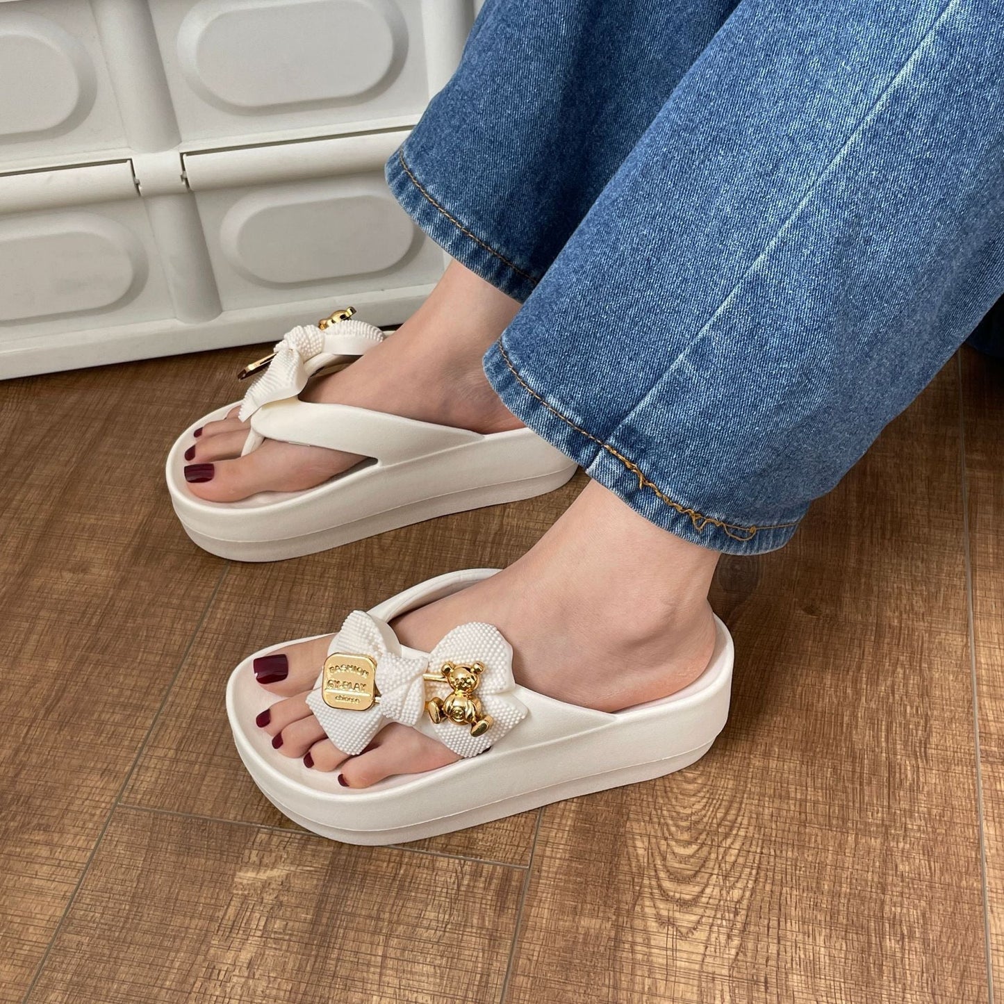 Illyria | Women’s Orthopedic Flower Accent Comfort Slides