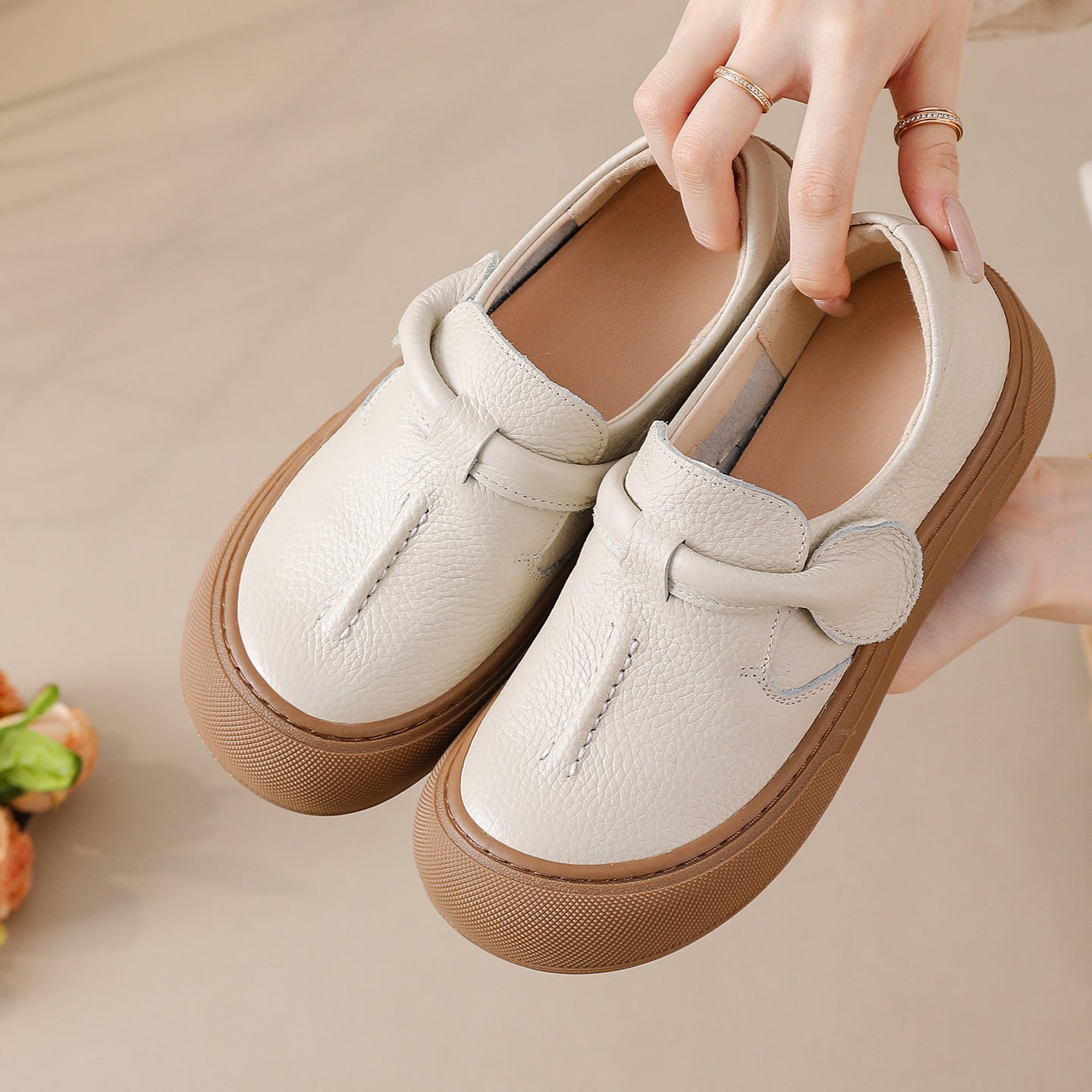 OrthoCare Soft Leather Mother'S Shoes - Unique Vintage Comfort