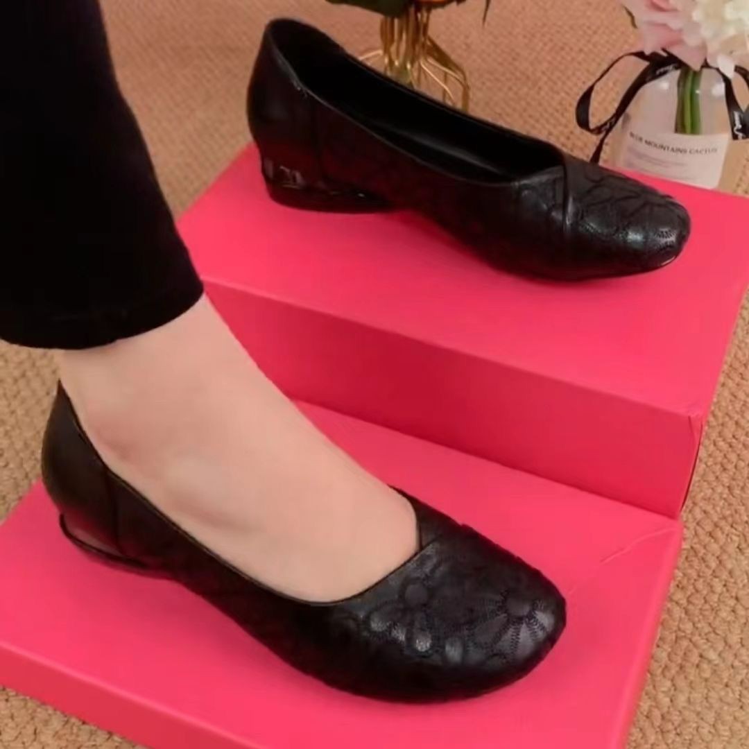 OrthoCare | Floral Lace Round Toe Ballet Flats