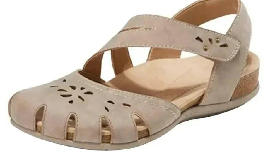 Ava | Casual Cross-Strap Orthopedic Leather Flats with Breathable Cutout Design